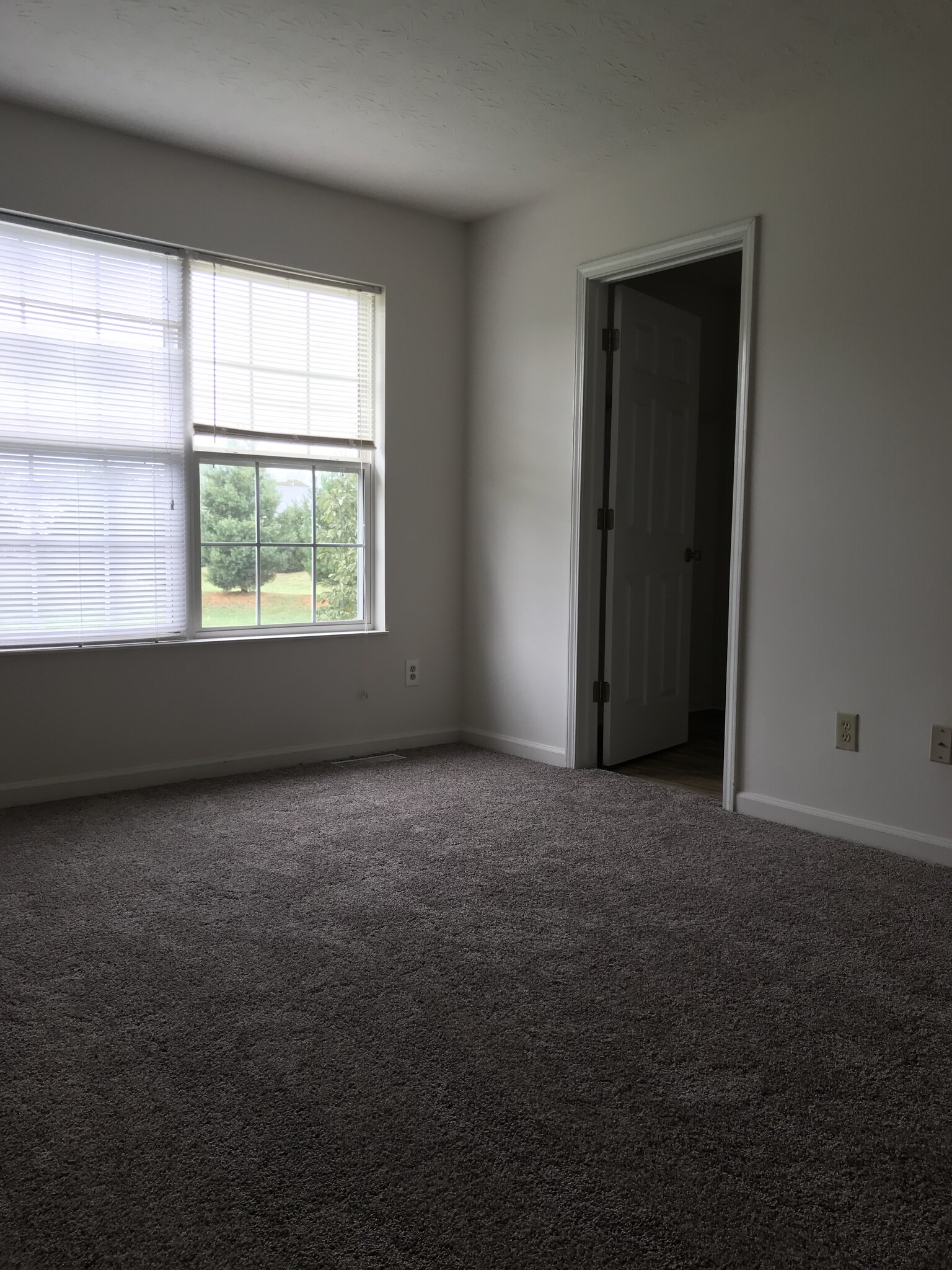 Building Photo - 4128 Otter Creek Dr