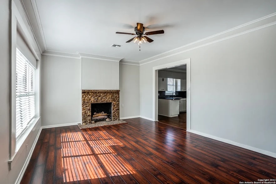 Building Photo - 2739 SE Loop 410