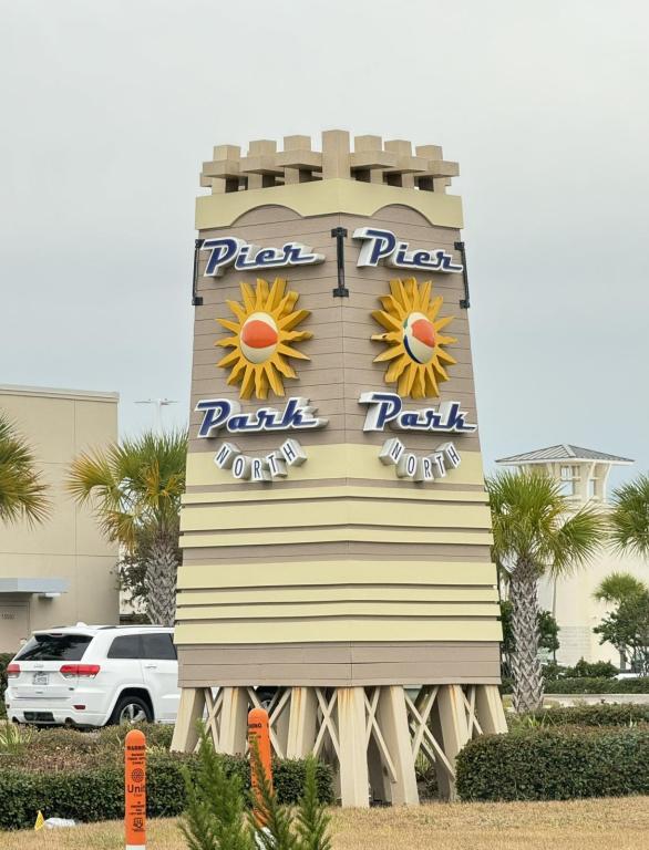 Building Photo - 222 Biltmore Pl