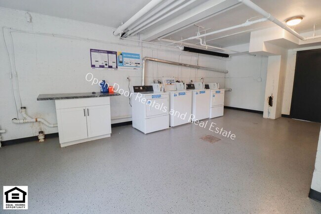 Building Photo - 1823 Griswold Dr