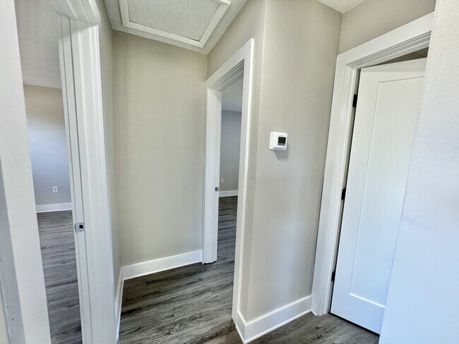 Building Photo - 531 99th Ave N