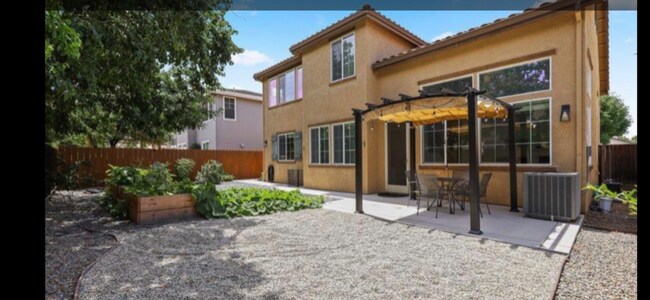 Building Photo - 4036 Escatta Ave