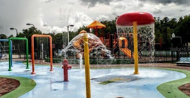 Building Photo - 4600 Yellowgold Rd W