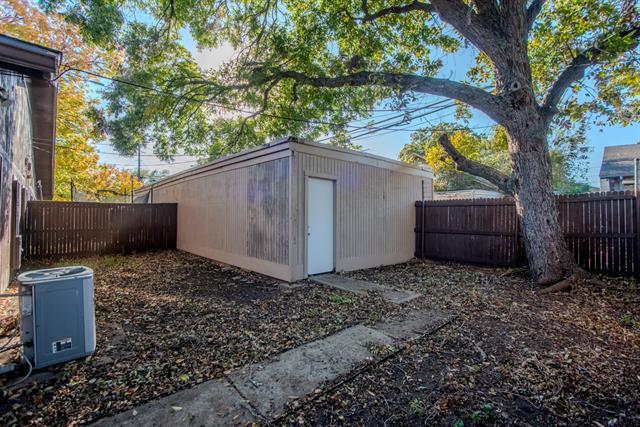 Building Photo - 13351 Kit Ln