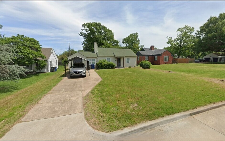 Building Photo - 1341 S Sandusky Ave