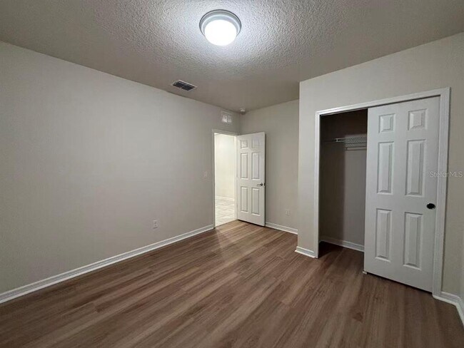 Building Photo - 1156 Sugarwood St