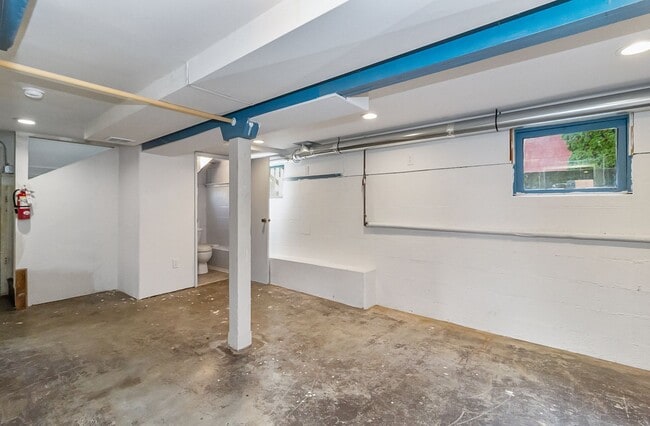 Building Photo - Historic Charm in the Heart of Snohomish