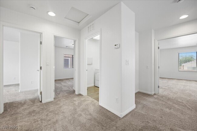 Building Photo - 9353 Grand Reve St