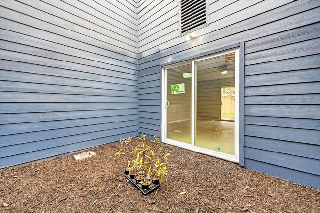 Building Photo - 10510 Overview Dr