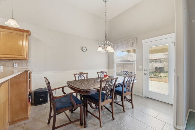 Building Photo - Move-in ready 3 Bed, 2.5 Bath, 3 Car, BA Schools