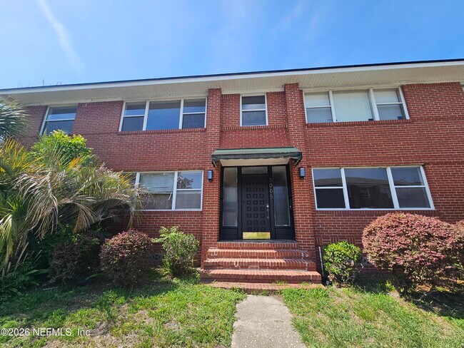 Building Photo - 3005 Walton St