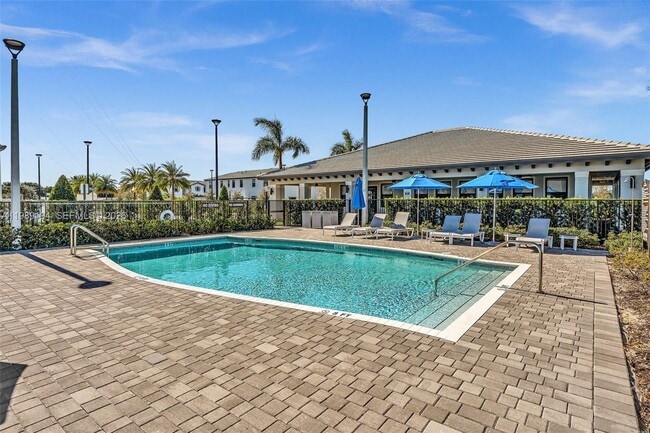 Building Photo - 20433 NW 4th Ave