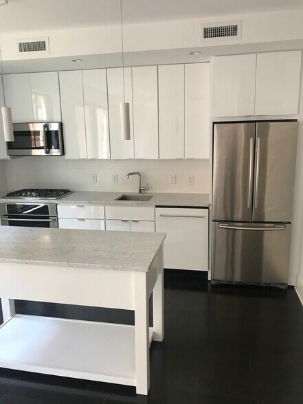 Building Photo - 1011 M St NW