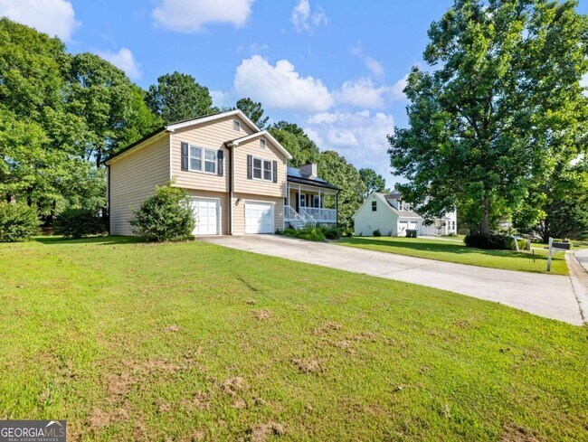 Building Photo - 443 Rhett Dr