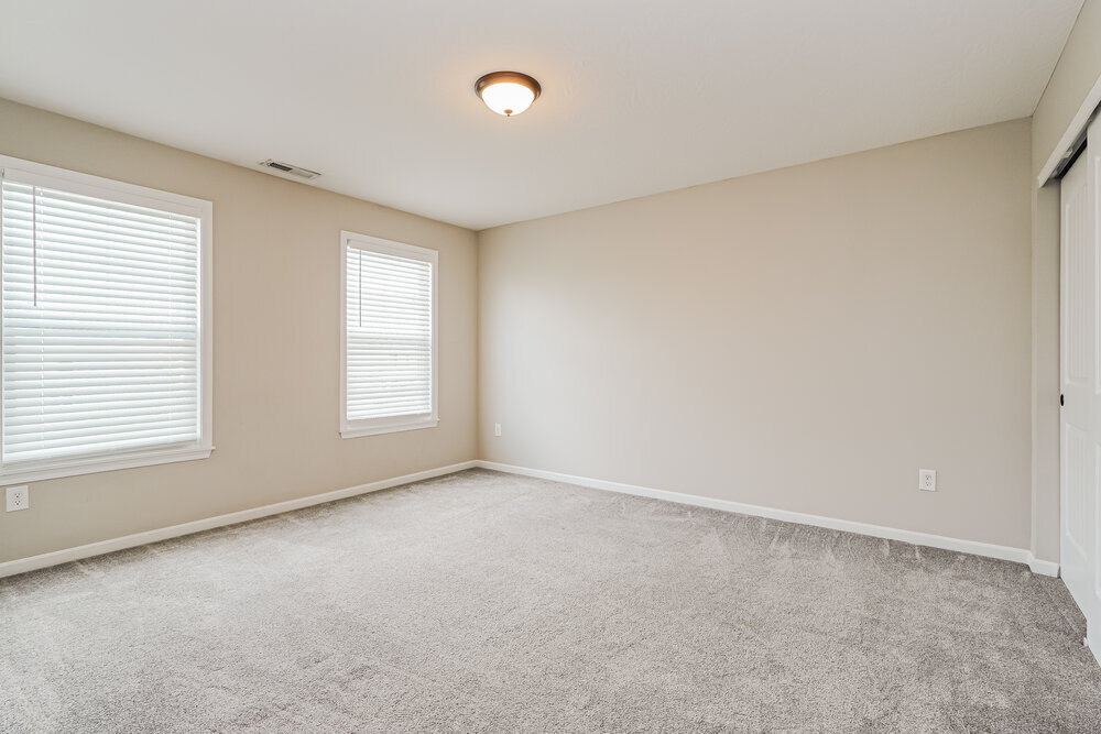 Building Photo - 4996 Crestbrook Dr