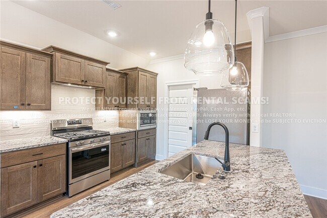Building Photo - 4189 W Barhem Dr
