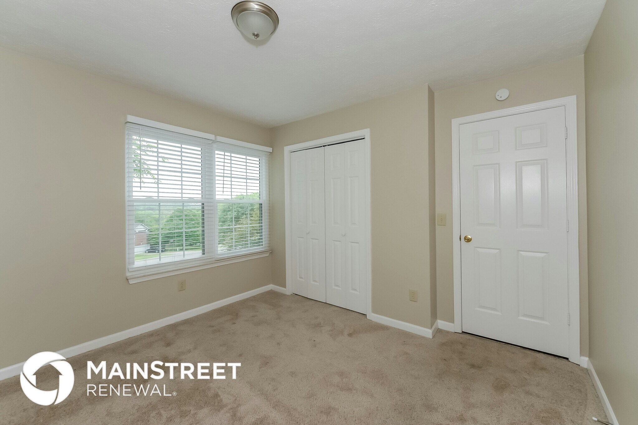 Building Photo - 1129 Mistletoe Cir