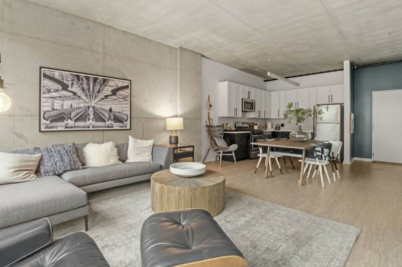 Building Photo - 1437 S State St