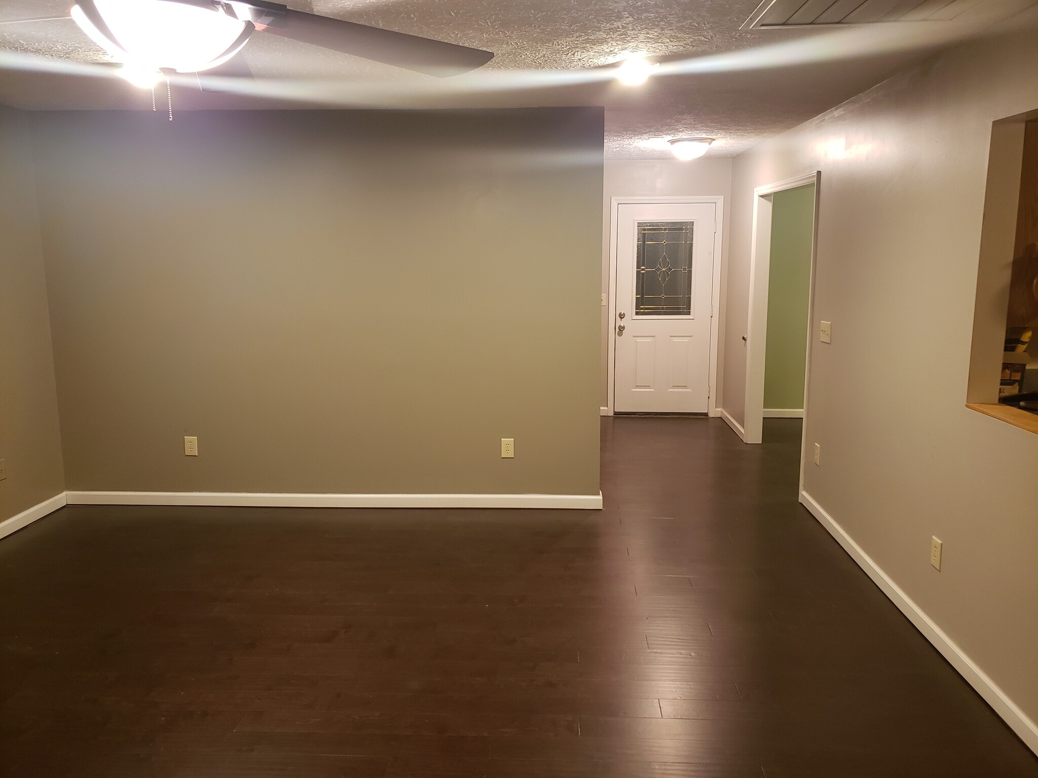 Building Photo - 251 Rembrandt Dr