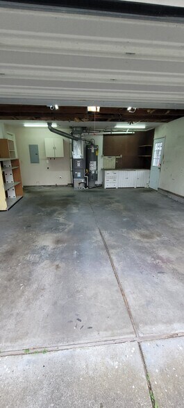 Building Photo - 2091 NE Liberty Ave