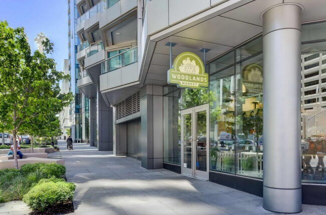 Building Photo - 300 3rd St