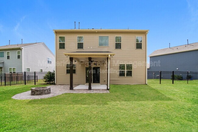 Building Photo - 550 W Copenhaver Dr