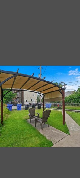 Rear Yard - 2818 W Wilcox St