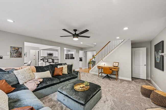 Building Photo - Freshly Renovated 4 Bedroom Home In Centerville OH