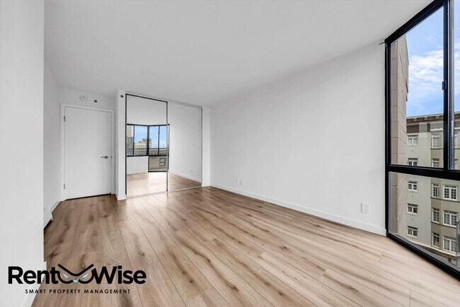 Building Photo - 900 Bush St