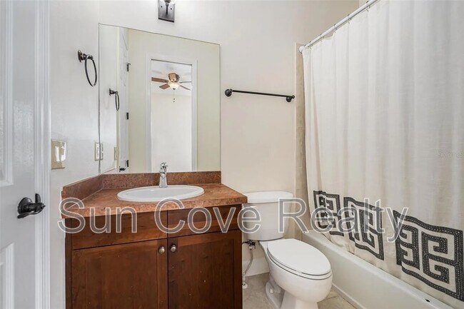 Building Photo - 113 S Packwood Ave