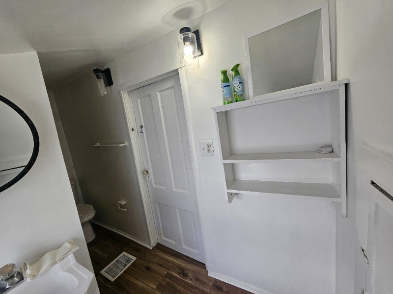 Building Photo - 3209 Saratoga Ave