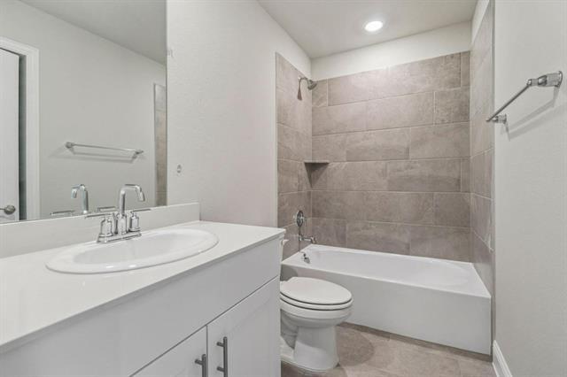 Building Photo - 600 Stagg St