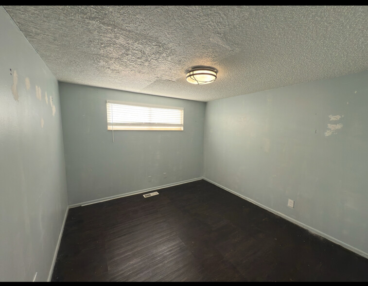 Building Photo - 3126 S 700 E