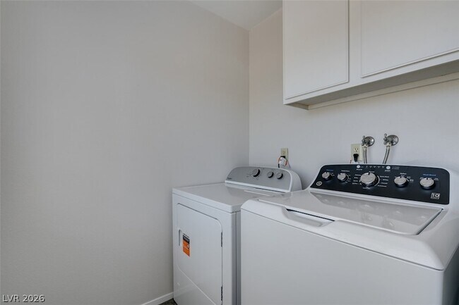 Building Photo - 4756 Anchorage St