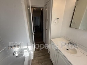 Building Photo - 2821 N 57th St