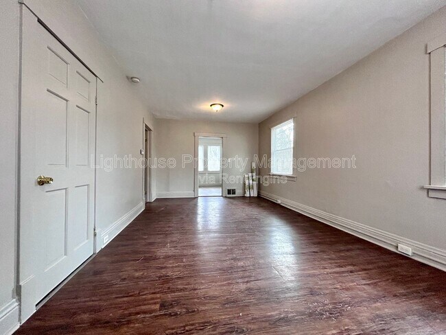 Building Photo - 1126 Holt St