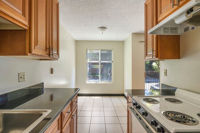 Building Photo - 2520 Hillegass Ave