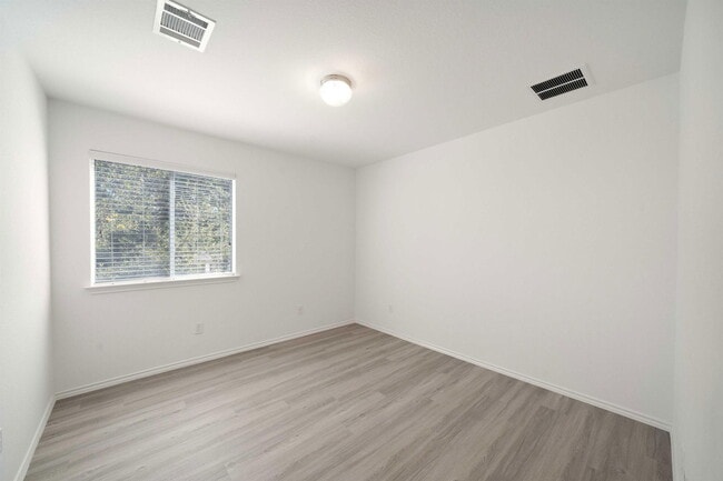 Building Photo - 1600 Big Thicket Dr