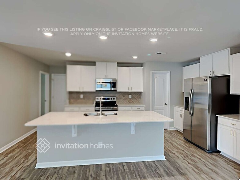Building Photo - 160 Silver Oak Cir