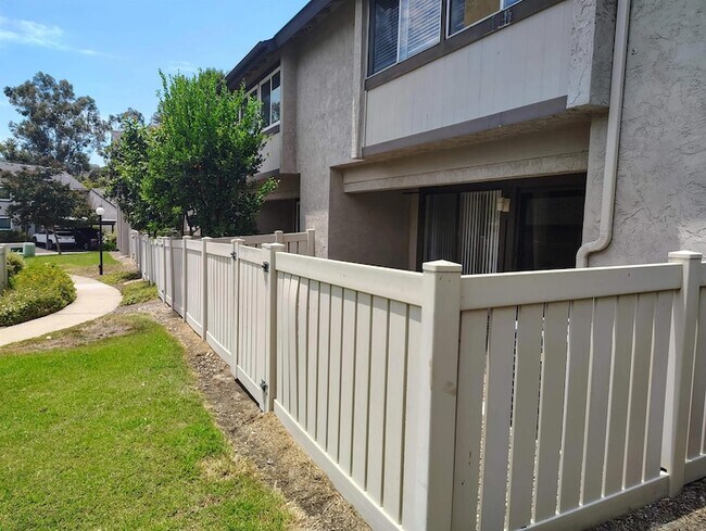 Building Photo - 12112 Wilsey Way