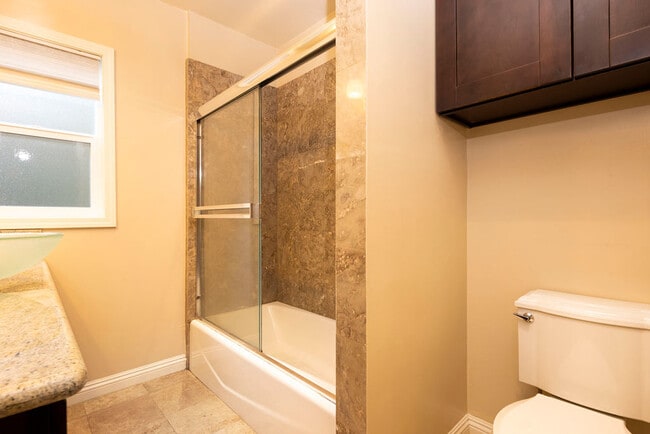 Building Photo - 10744 Charnock Rd