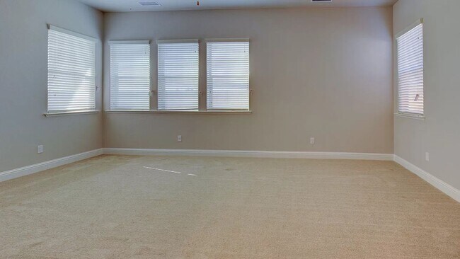 Building Photo - Granville Home for Rent in Deauville East, Clovis, CA