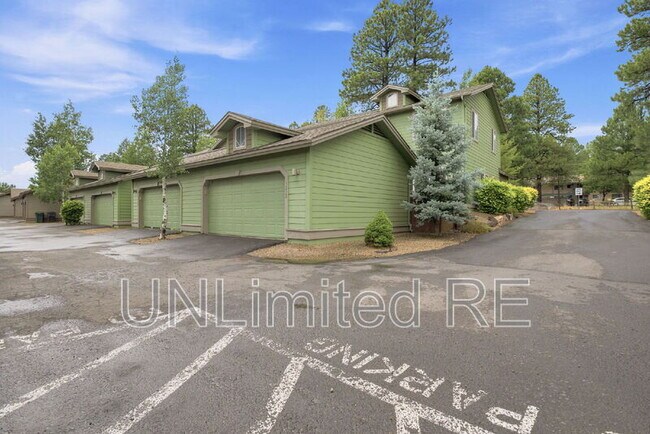 Building Photo - 3272 S Litzler Dr