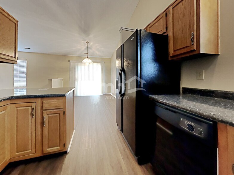 Building Photo - 760 Franklin Lakes Blvd