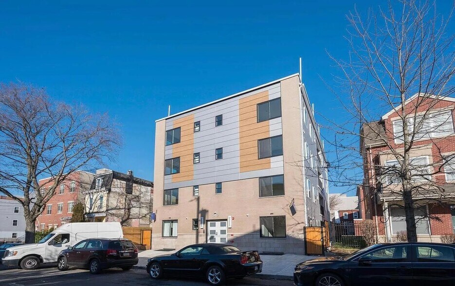 Building Photo - 649 N 35th St