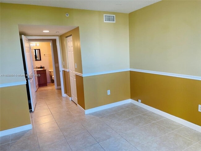 Building Photo - 201 Golden Isles Dr