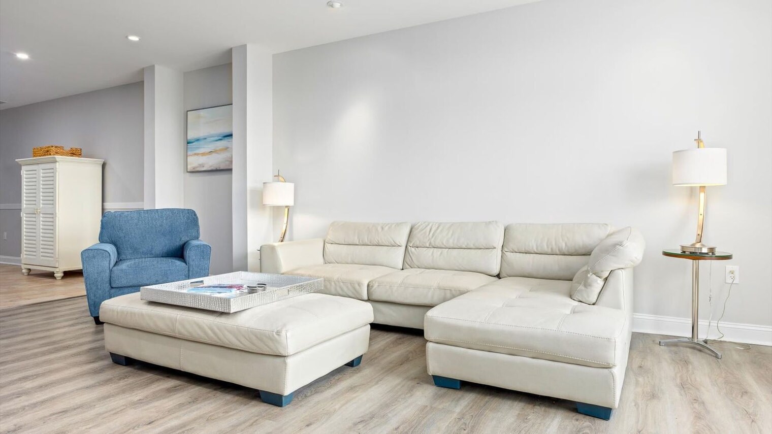 Building Photo - 810 Asbury Ave