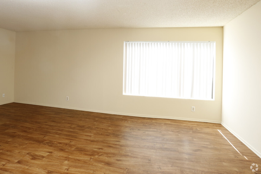 Living Room - Windward Sea Apartments