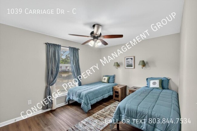 Building Photo - 1039 Carriage Dr
