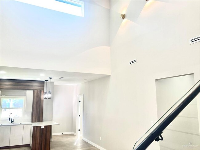 Building Photo - 22 Corales St